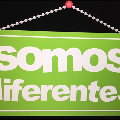 SOMOS DIFERENTES